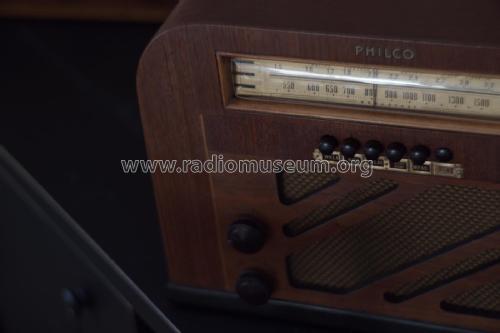 40-135T ; Philco, Philadelphia (ID = 1790267) Radio