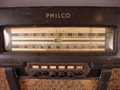 41-100T ; Philco, Philadelphia (ID = 104602) Radio