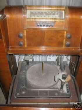 41-608P Code 122 Radio Phonograph; Philco, Philadelphia (ID = 727680) Radio