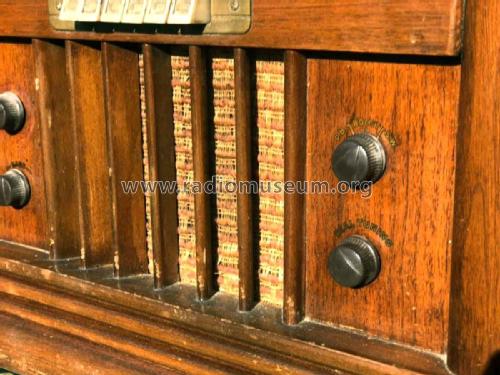 42-126T ; Philco, Philadelphia (ID = 2475805) Radio