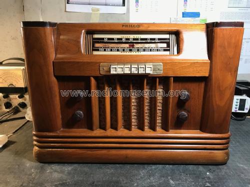 42-126T ; Philco, Philadelphia (ID = 2553660) Radio