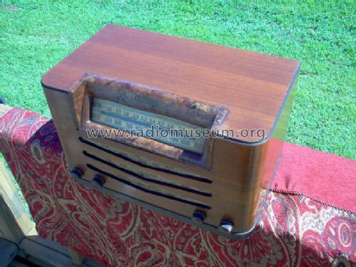 42-335T ; Philco, Philadelphia (ID = 1047144) Radio