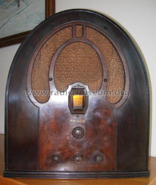 44B ; Philco, Philadelphia (ID = 1809557) Radio