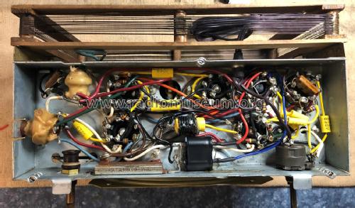 46-421 ; Philco, Philadelphia (ID = 2514471) Radio