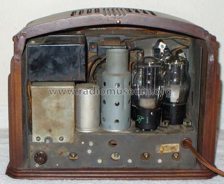 57C ; Philco, Philadelphia (ID = 880589) Radio