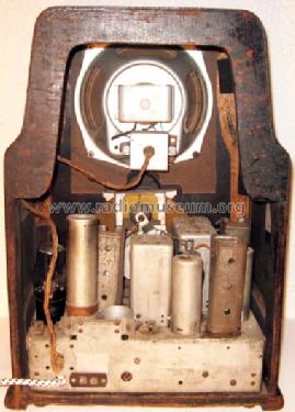 620B ; Philco, Philadelphia (ID = 678586) Radio