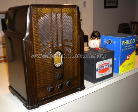 643B ; Philco, Philadelphia (ID = 1488776) Radio