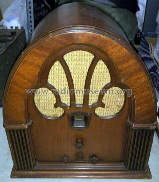 70-E; Philco, Philadelphia (ID = 2264499) Radio