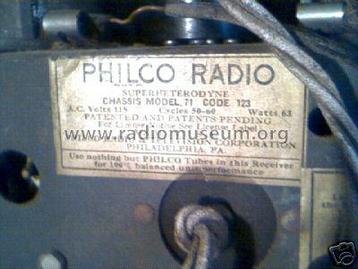71B ; Philco, Philadelphia (ID = 129631) Radio