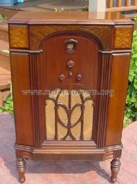 90 Lowboy; Philco, Philadelphia (ID = 565523) Radio