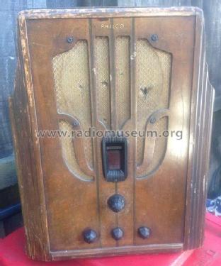 97E Code 121; Philco, Philadelphia (ID = 1987493) Radio