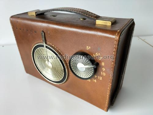 E-676 'Mustang' Code 124; Philco, Philadelphia (ID = 2709556) Radio