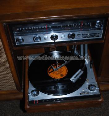 P1737 Ch= P25ST; Philco, Philadelphia (ID = 2263901) Radio