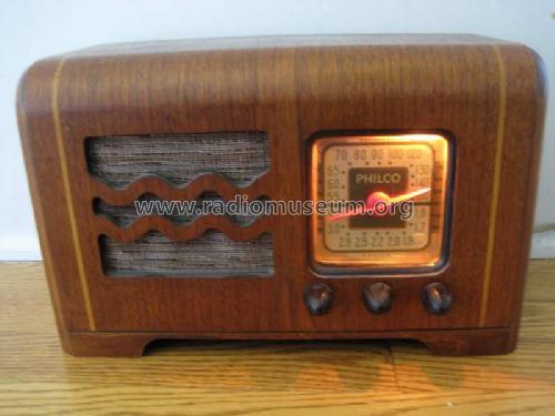 Police DPV; Philco, Philadelphia (ID = 1321899) Radio