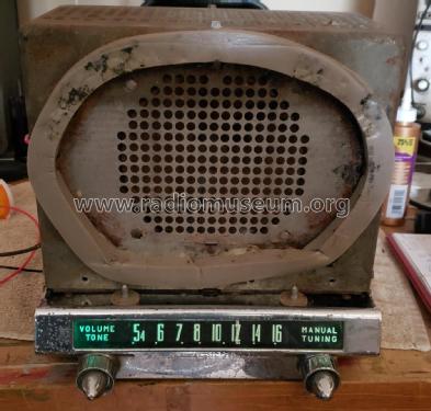 S-4923 ; Philco, Philadelphia (ID = 2729028) Car Radio