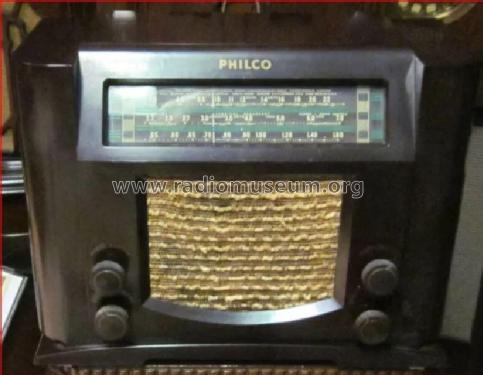 35T ; Philco Products Ltd. (ID = 2703674) Radio