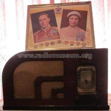 38-C-12 Coronation ; Philco Products Ltd. (ID = 2083282) Radio