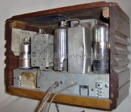 207 Code 121; Philco Products Ltd. (ID = 1056016) Radio