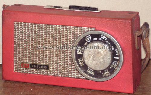 204; Philco Radio & (ID = 1699555) Radio