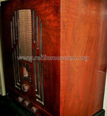 Four Star Baby Grand 260; Philco Radio & (ID = 1972880) Radio