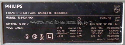 4 Band Stereo Radio Cassette Recorder D8424 /00; Philips, Singapore (ID = 2089695) Radio