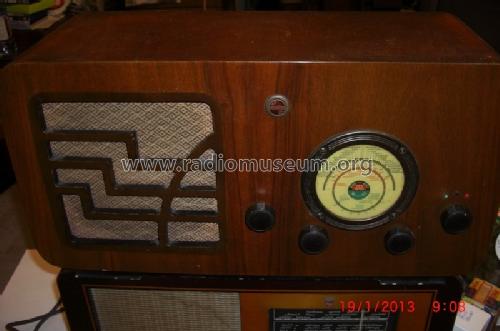 103A; Philips akc. spol., (ID = 1381589) Radio