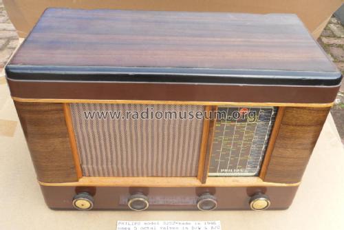 3252W; Philips Australia (ID = 2762321) Radio