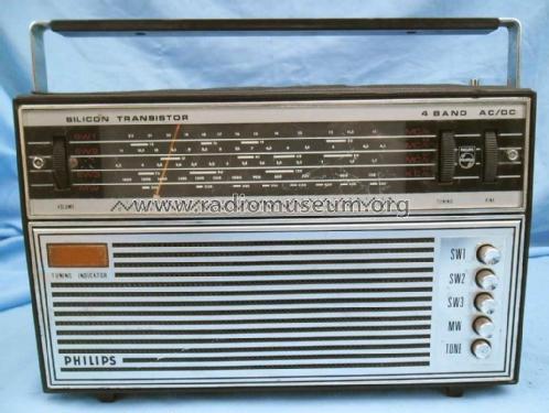 Satellite Nine 4 Band Transistor Radio 22RL420; Philips Australia (ID = 1767123) Radio