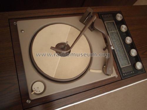 La Ronde RF6; Philips Australia (ID = 1950487) Radio