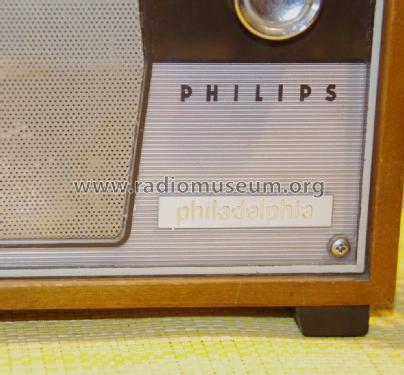 Philadelphia MM2 /01; Philips Australia (ID = 2017593) Radio