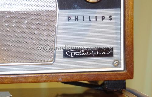 Philadelphia MM2; Philips Australia (ID = 2017591) Radio