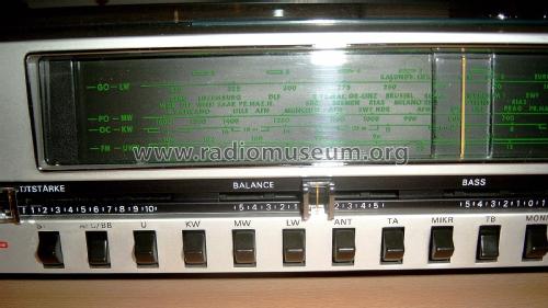22RH720; Philips Belgium (ID = 3077367) Radio