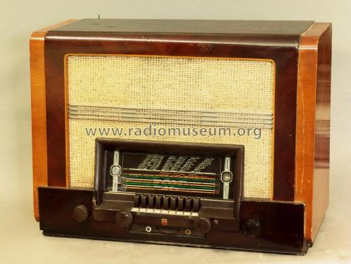 895X; Philips Belgium (ID = 2915937) Radio