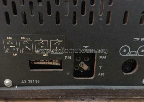 B5X43A /01 /74; Philips Belgium (ID = 2544452) Radio