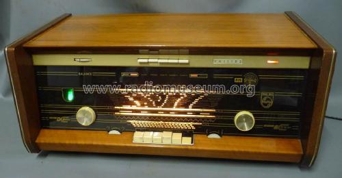 B6X43A /00 /01; Philips Belgium (ID = 2948047) Radio