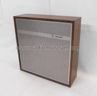 EG0417; Philips Belgium (ID = 2117352) Altavoz-Au