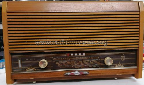 H4X32A /00 /16; Philips Belgium (ID = 2623095) Radio