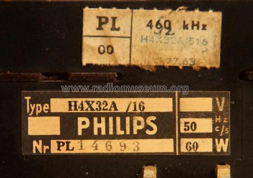 H4X32A /00 /16; Philips Belgium (ID = 2582253) Radio
