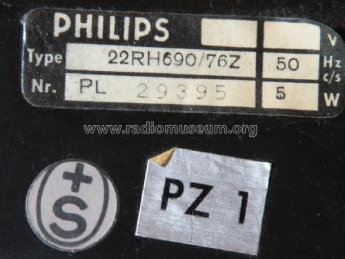 22RH690 /76Z; Philips Belgium (ID = 2252640) Radio