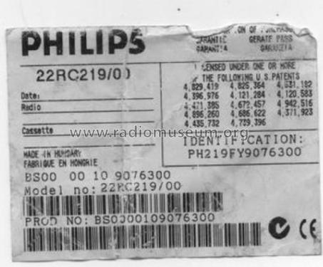 22RC219/00; Philips Hungary, (ID = 1261475) Car Radio