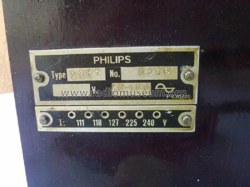 2517; Philips Hungary, (ID = 1642807) Radio