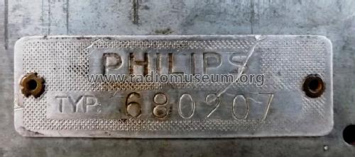 68A; Philips Hungary, (ID = 1543810) Radio