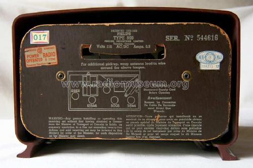 800 ; Philips Canada (ID = 534600) Radio