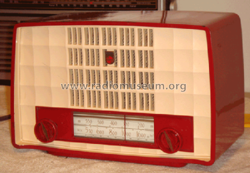 P143; Philips Canada (ID = 558879) Radio