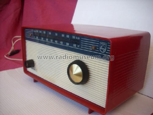 B0SA55U; Philips Chilena S.A. (ID = 1281695) Radio