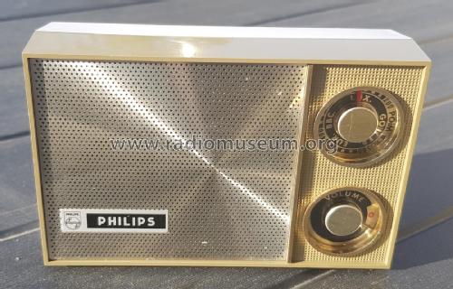 11RL080 /00; Philips; Eindhoven (ID = 2779799) Radio