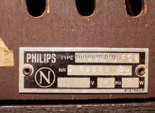 122ABC -06; Philips; Eindhoven (ID = 101291) Radio