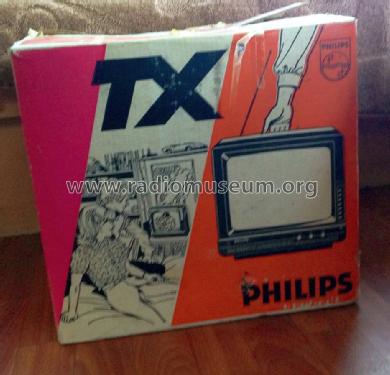 12TX1502 /00S /00X /02S /02X Ch= TX-12 II; Philips; Eindhoven (ID = 1722347) Television