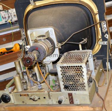 17CX102A-70; Philips; Eindhoven (ID = 1919452) Televisore