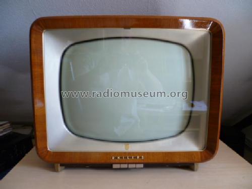 17TX210A; Philips; Eindhoven (ID = 1502410) Television